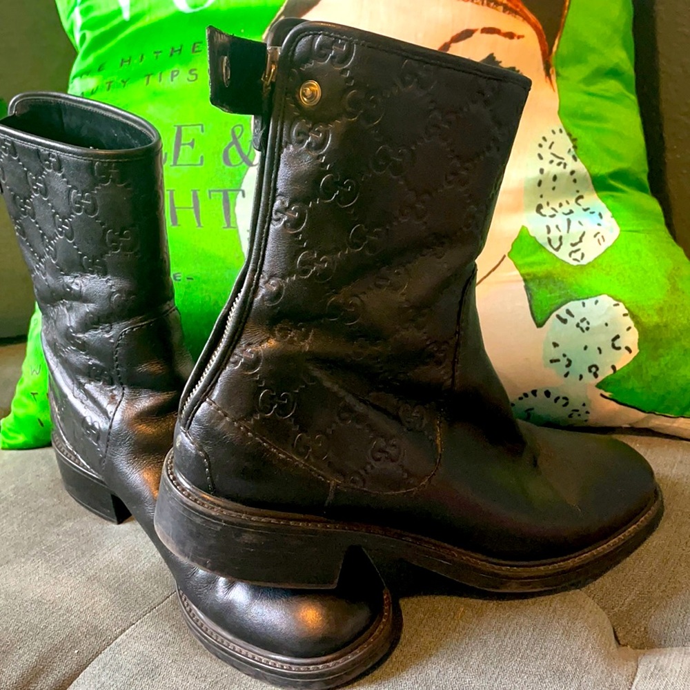 Authentic Black Gucci boots…Gorgeous Boot❤️